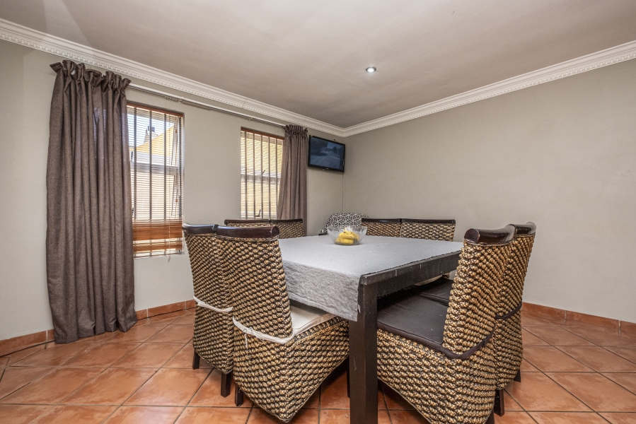 3 Bedroom Property for Sale in Protea Heights Western Cape